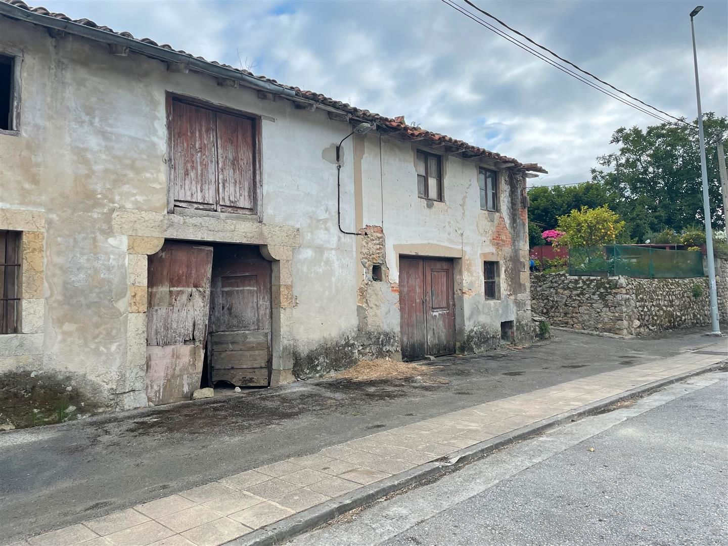Vista exterior de Casa o xalet en venda en Val de San Vicente 