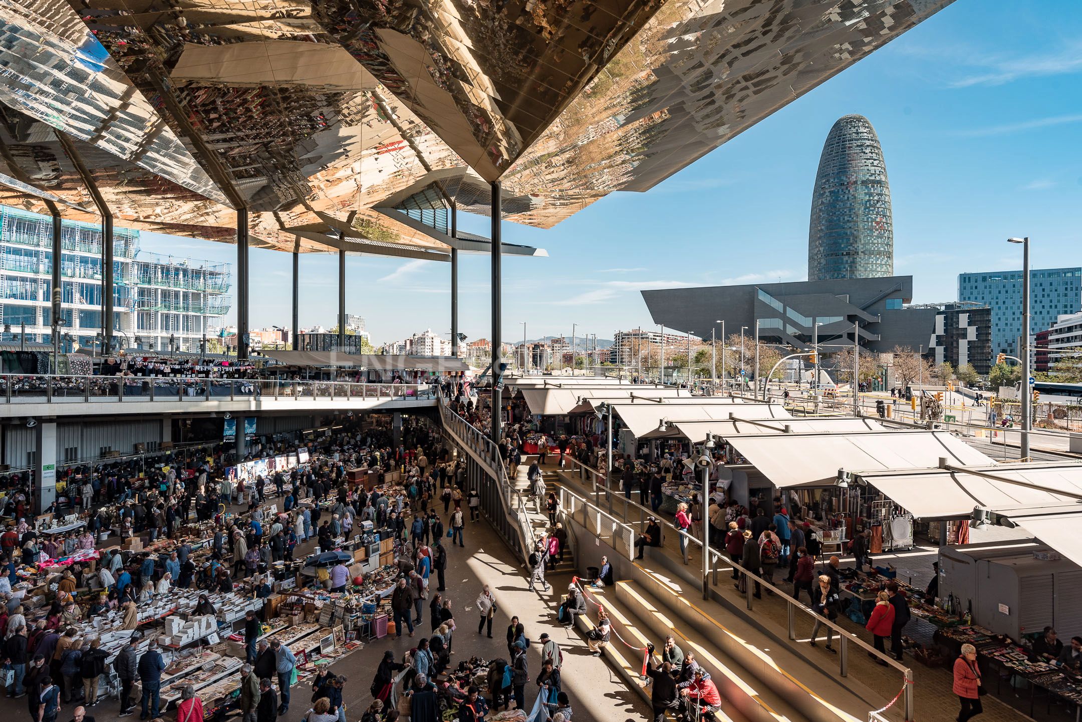 Exterior view of Building for sale in  Barcelona Capital