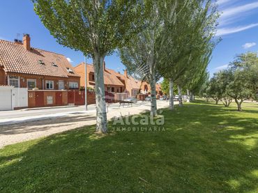 Reihenhaus zum Verkauf in Mejorada del Campo