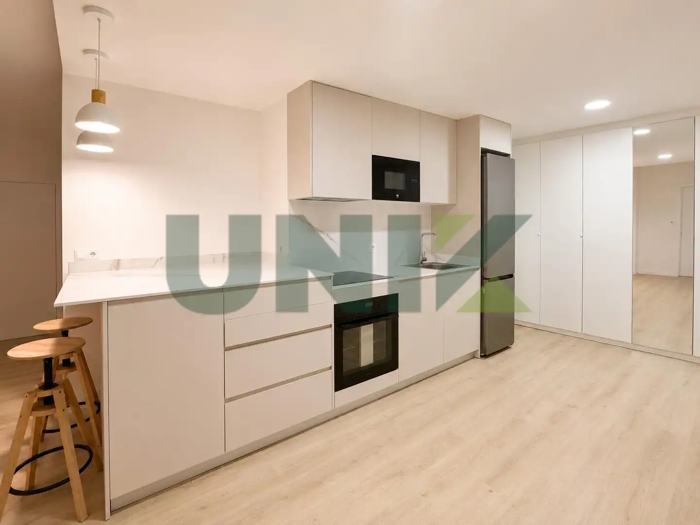 Piso con terraza en venta en Travessera Corts
