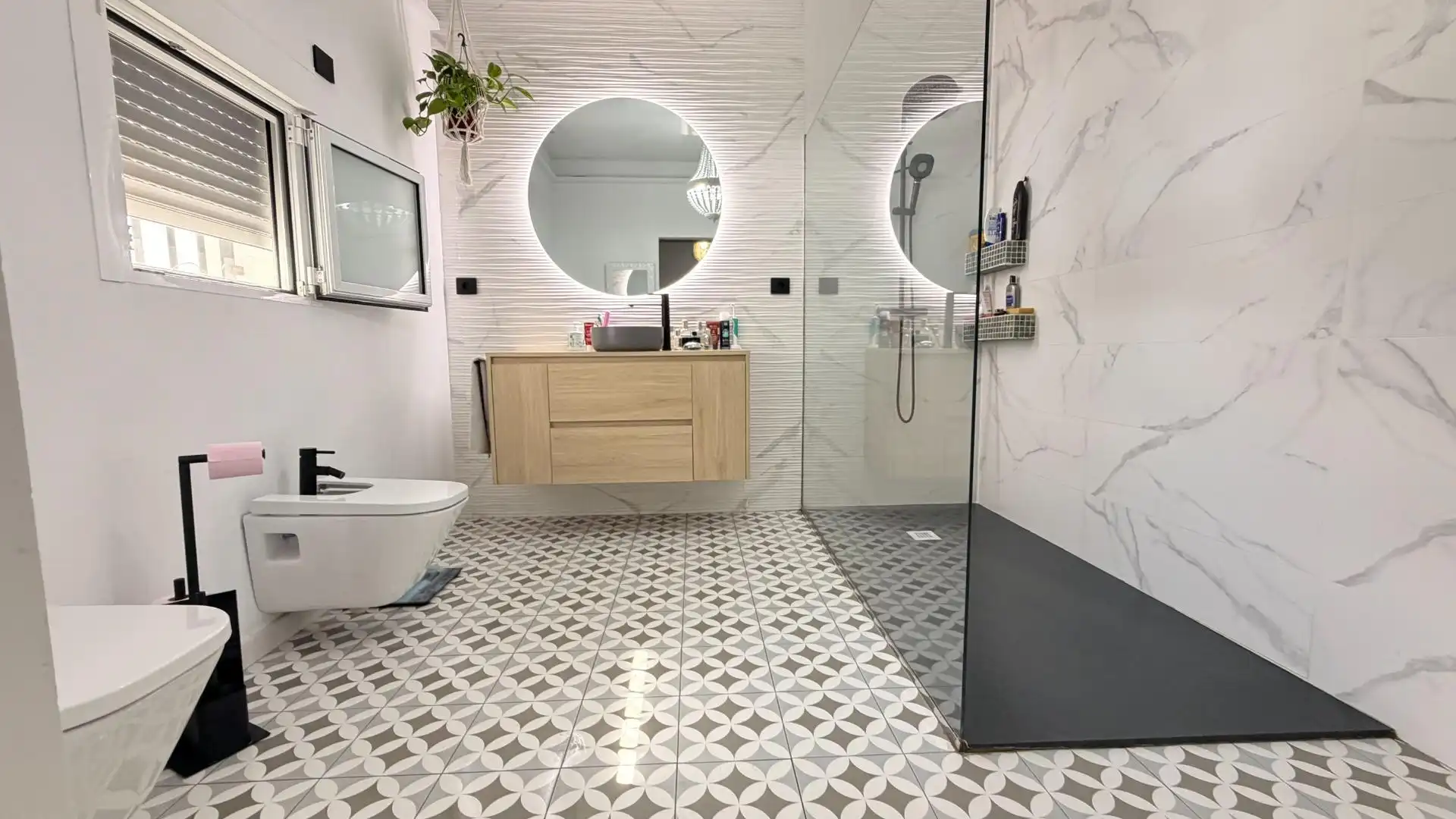 Badezimmer von Haus oder Chalet zum Verkauf in Elche / Elx mit Klimaanlage, Heizung und Privatgarten