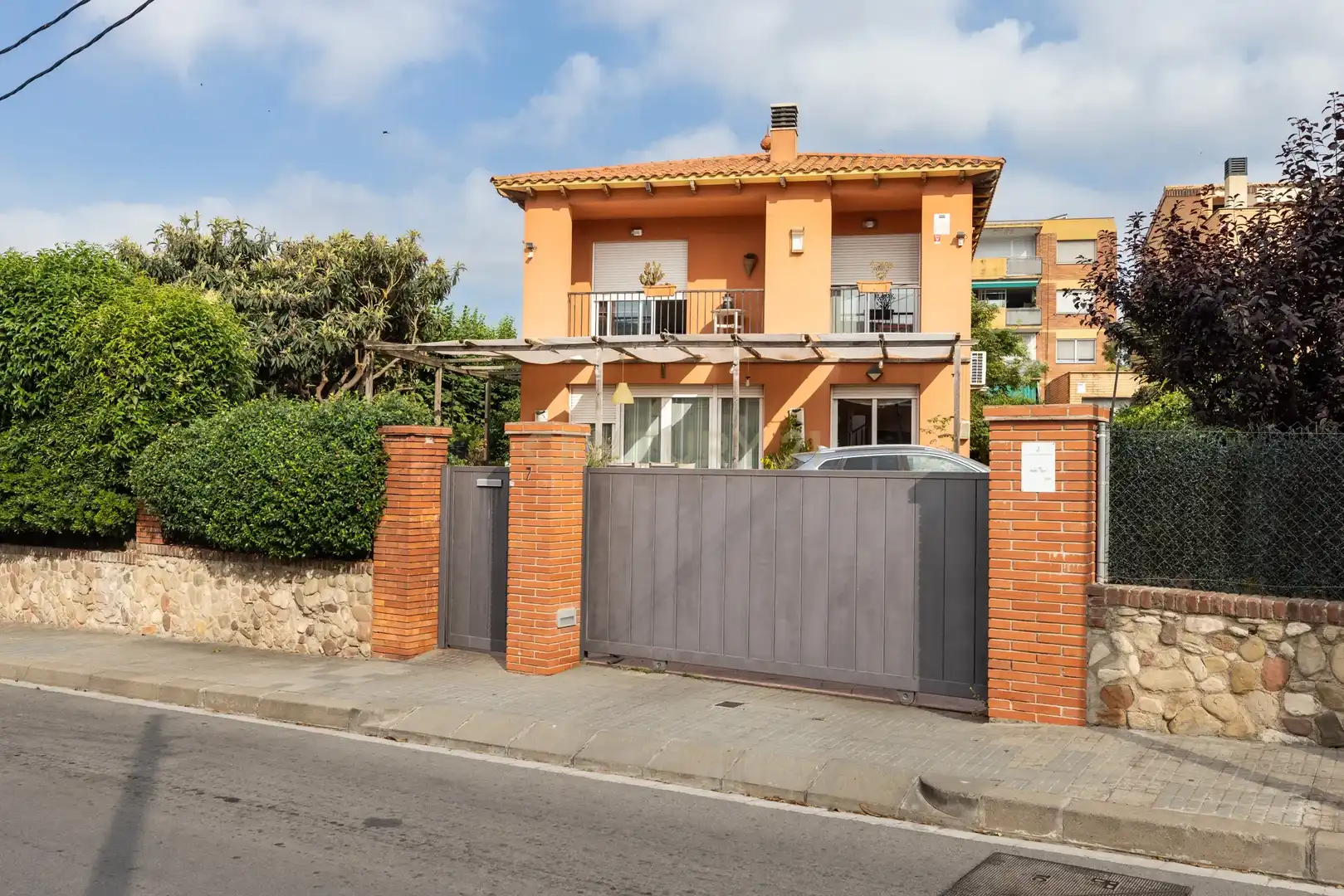 Vista exterior de Casa o chalet en venta en Parets del Vallès con Aire acondicionado y Balcón