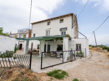 Casa a schiera con balcone in vendita a Partida Sant Bernabe 9