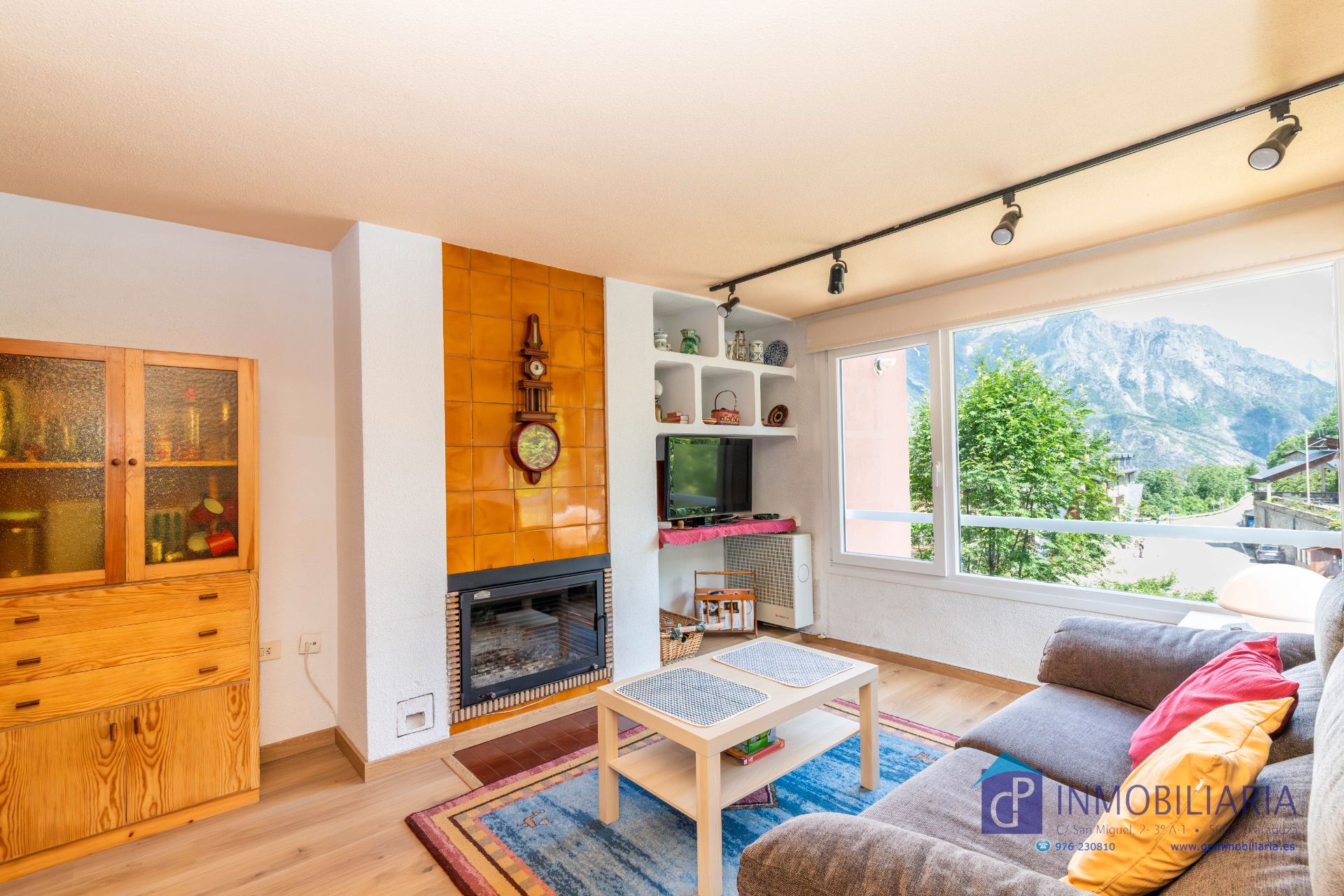Living room of Apartment for sale in Benasque  with Heating, Parquet flooring and Storage room