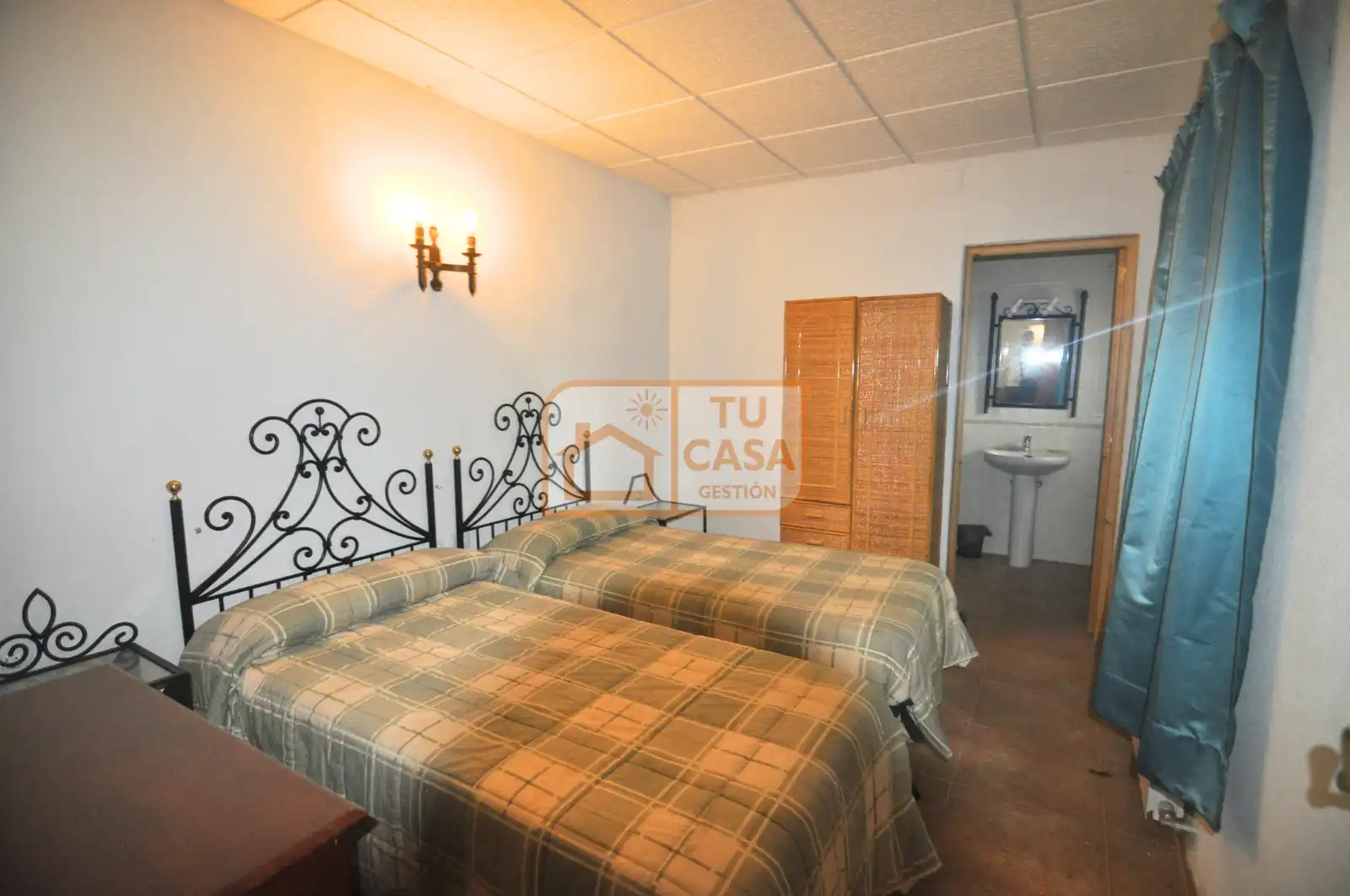 Habitación de Edificio en venta en Casar de Cáceres, Cáceres
