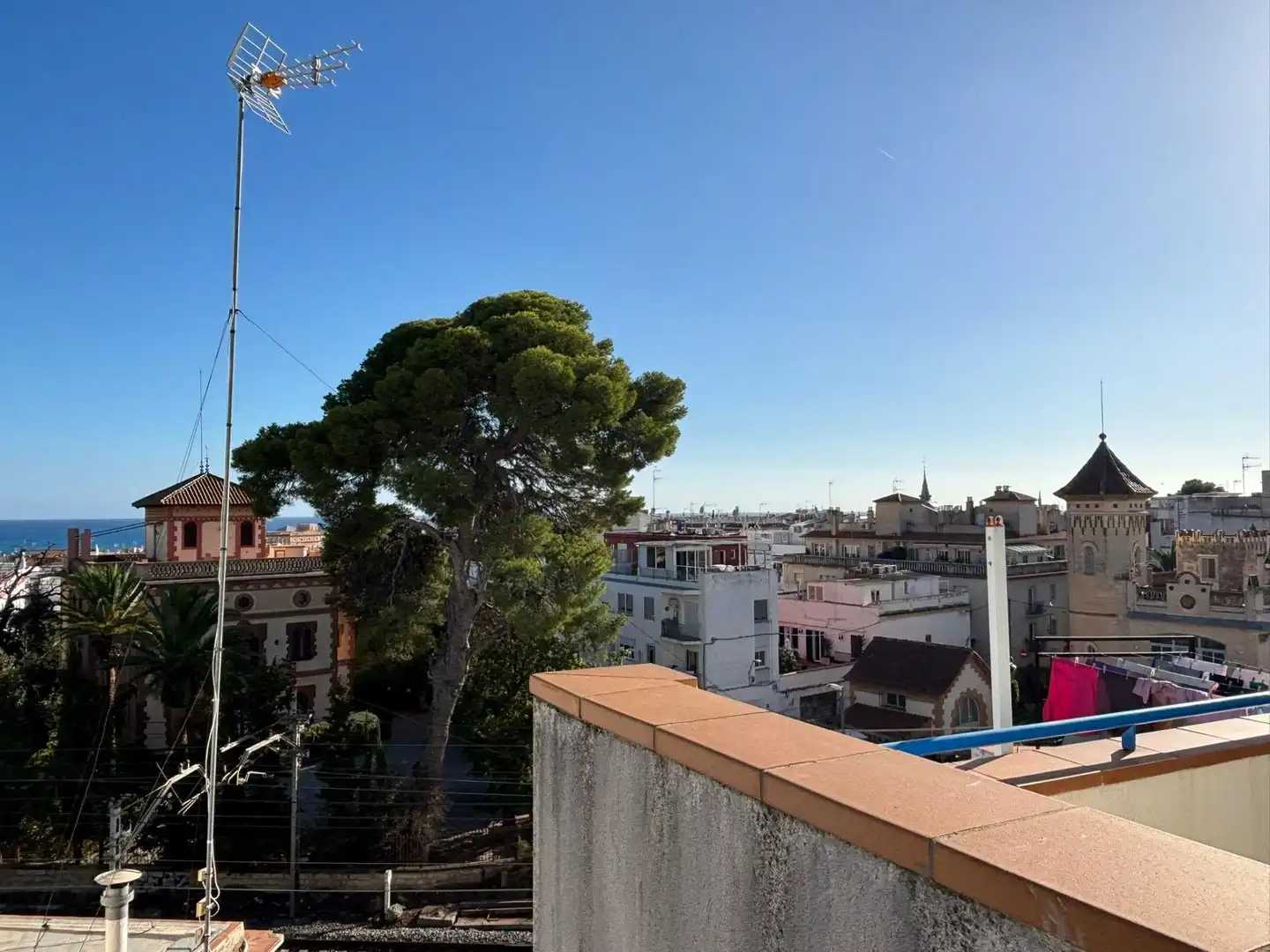 Vista exterior de Ático en venta en Sitges con Calefacción, Terraza y Balcón