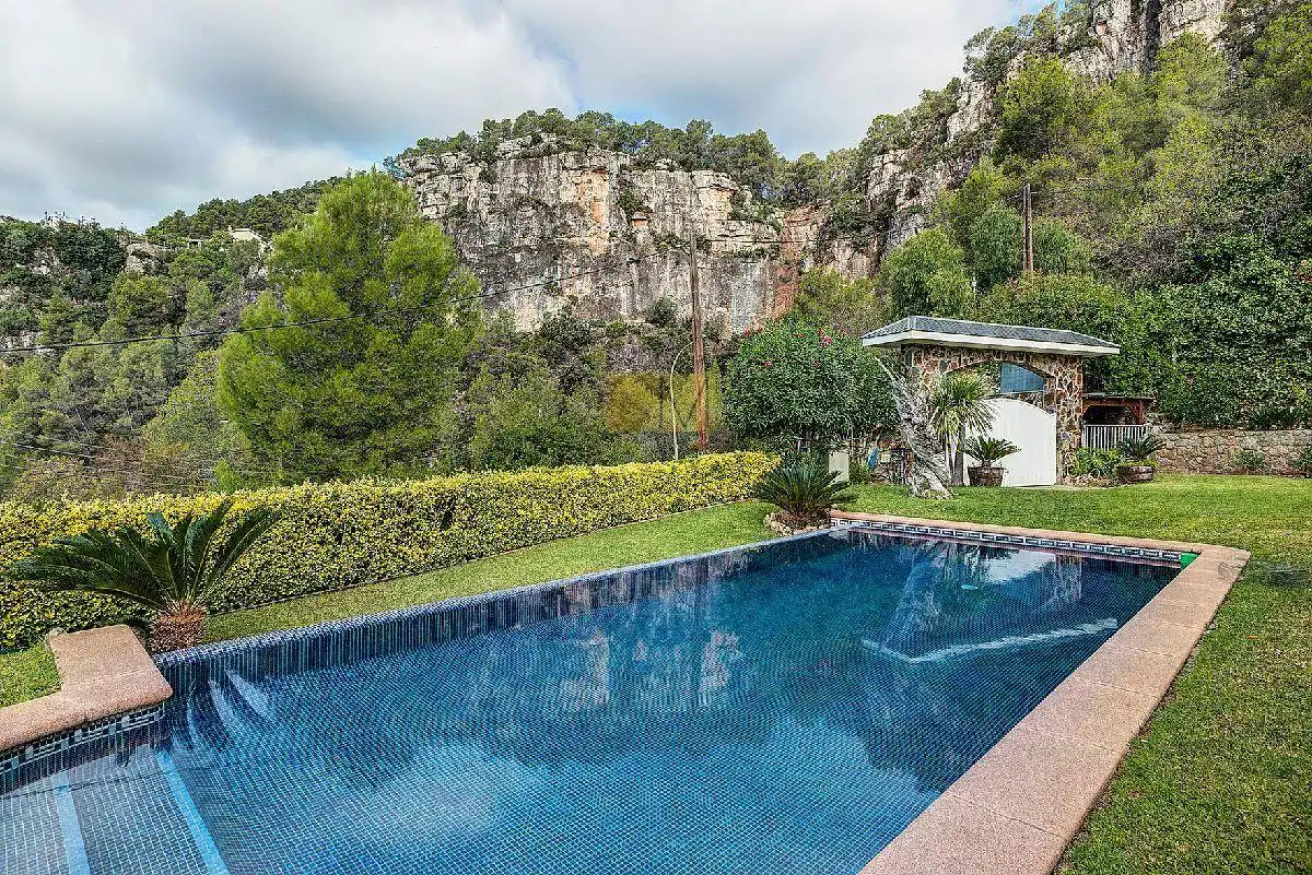 Piscina de Casa o chalet en venta en Vallirana con Aire acondicionado, Calefacción y Jardín privado