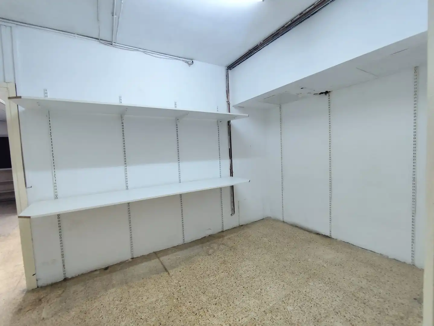 Commercial properties for sale in Barcelona  with Air Conditioner