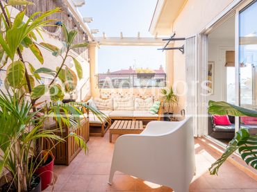 Penthouse mit Aufzug zum Verkauf in Carrer del Bruc
