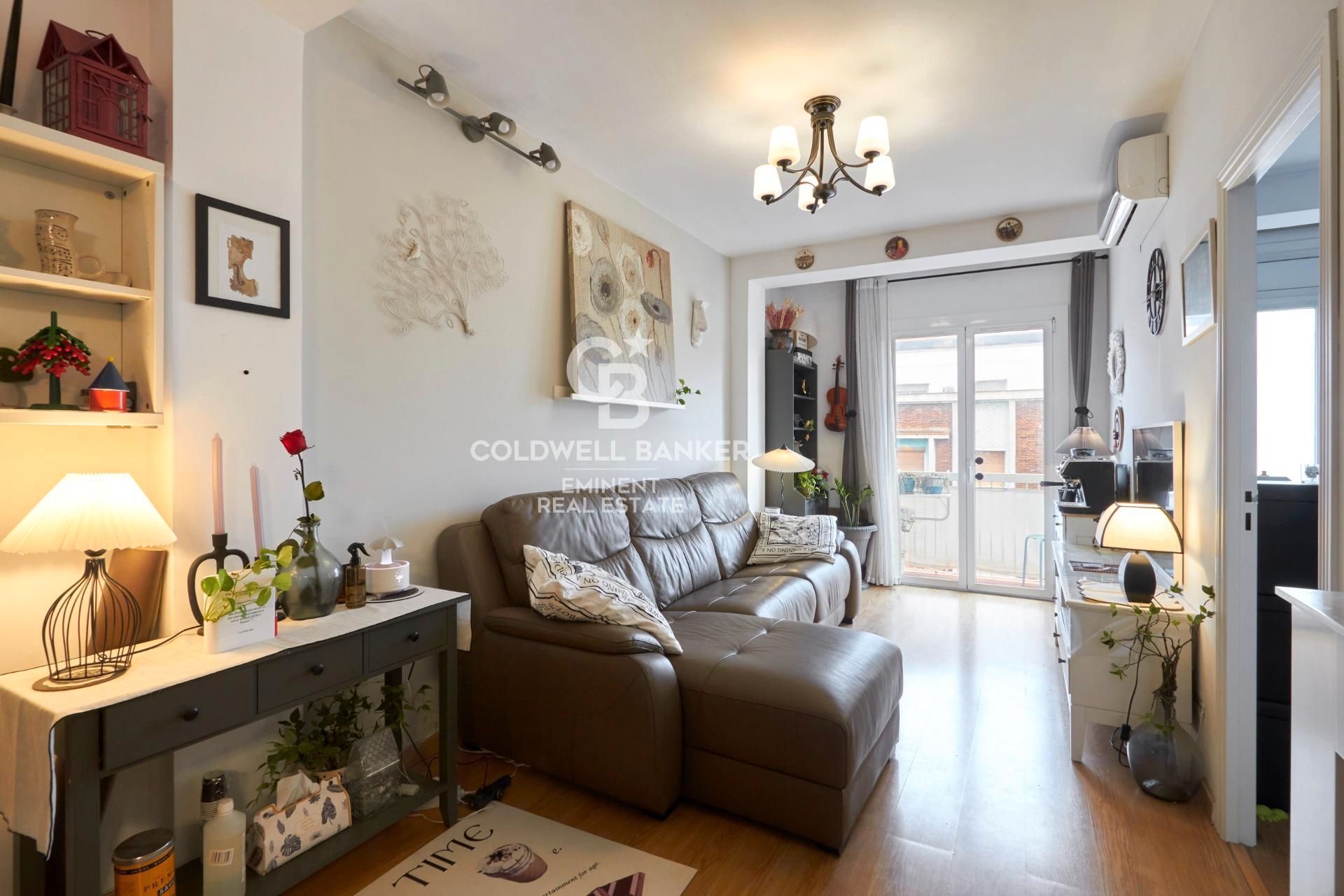 Sala d'estar de Pis en venda en  Barcelona Capital amb Calefacció i Balcó