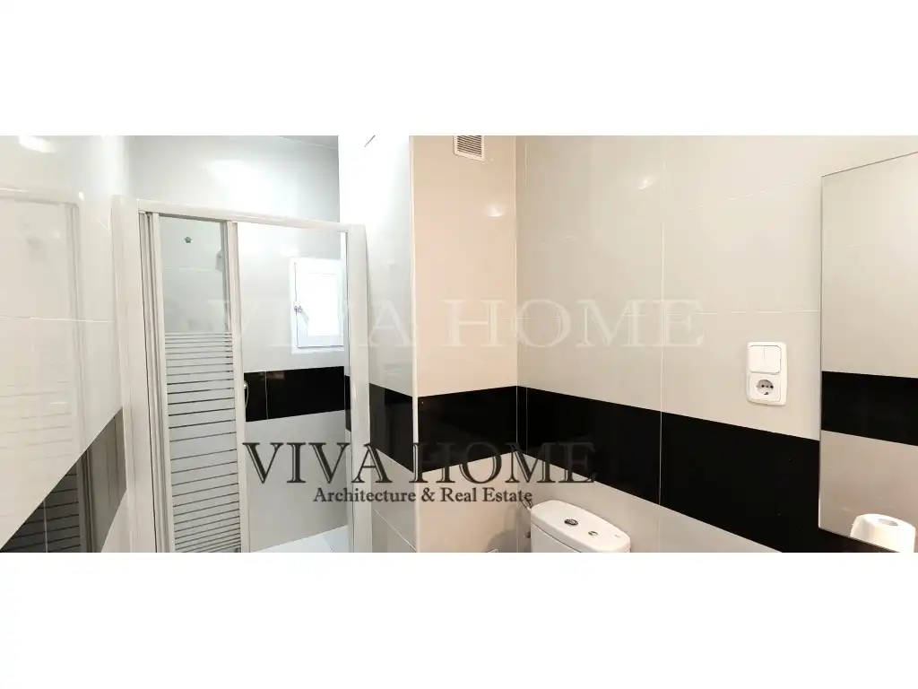 Bathroom of Houses for sale in Parla