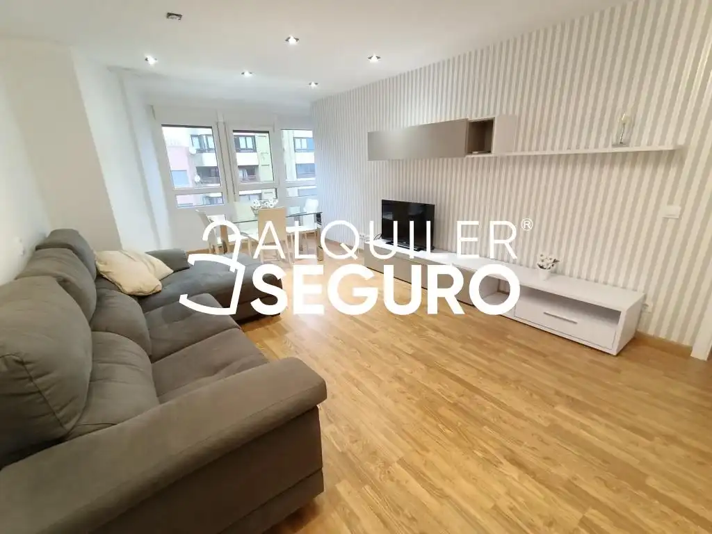 Piso de alquiler en Alfonso El Sabio, Barrio del Centro