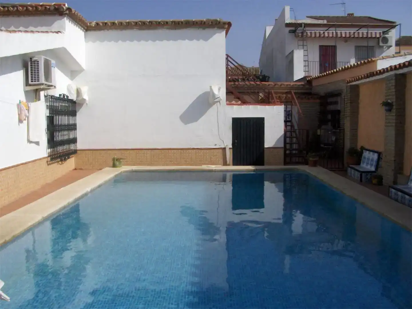 Piscina de Pis de lloguer en Gines amb Aire condicionat, Jardí privat i Piscina