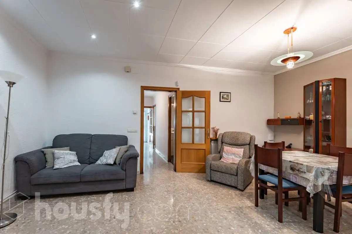 Sala de estar de Casa o chalet en venta en Sabadell con Calefacción, Terraza y Trastero