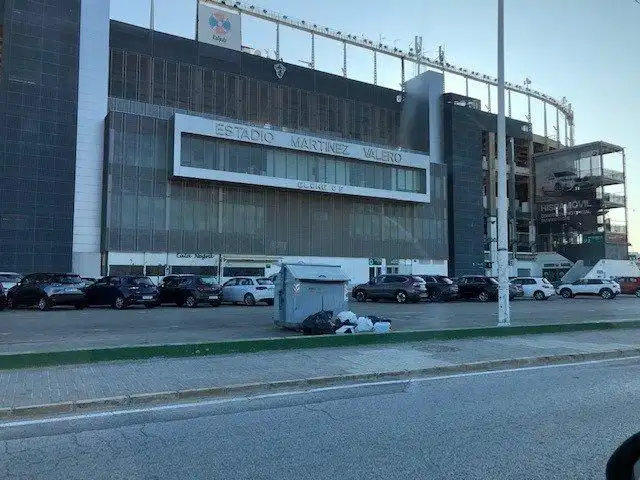 Vista exterior de Pis en venda en Elche / Elx amb Aire condicionat, Parquet i Terrassa