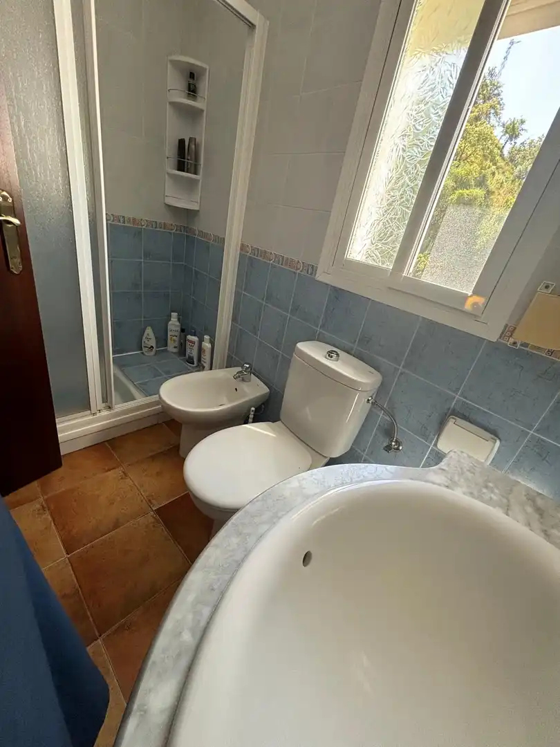 Bathroom of Houses for sale in El Bosque  with Private garden, Terrace and Storage room