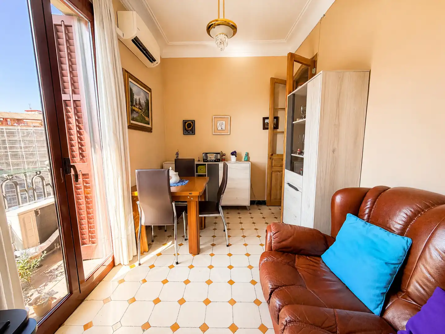 Sala de estar de Piso en venta en Barcelona con Aire acondicionado y Balcón