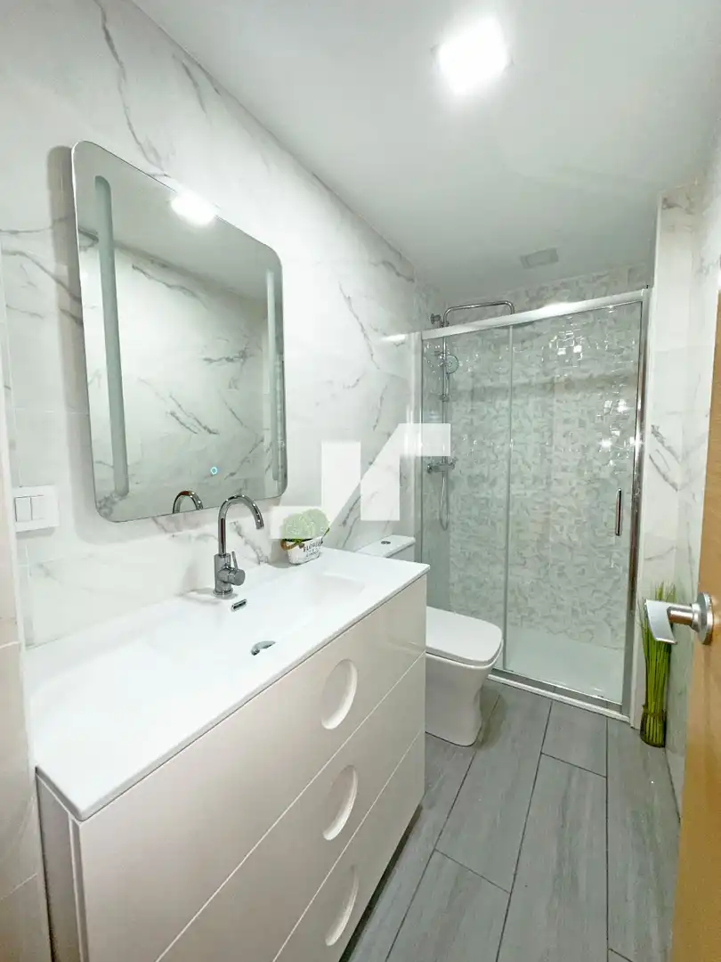 Baño de Dúplex en venta en Vila-real con Terraza y Amueblado