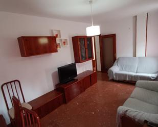 Sala d'estar de Apartament en venda en Martos amb Terrassa