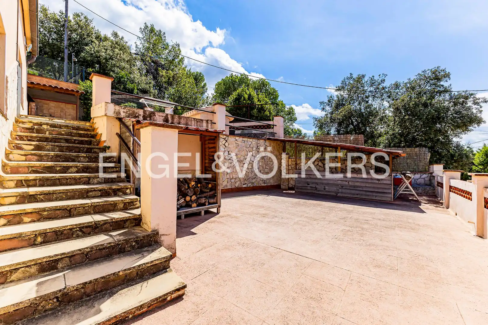 Terrassa de Casa o xalet en venda en Sant Cugat del Vallès amb Aire condicionat, Calefacció i Jardí privat