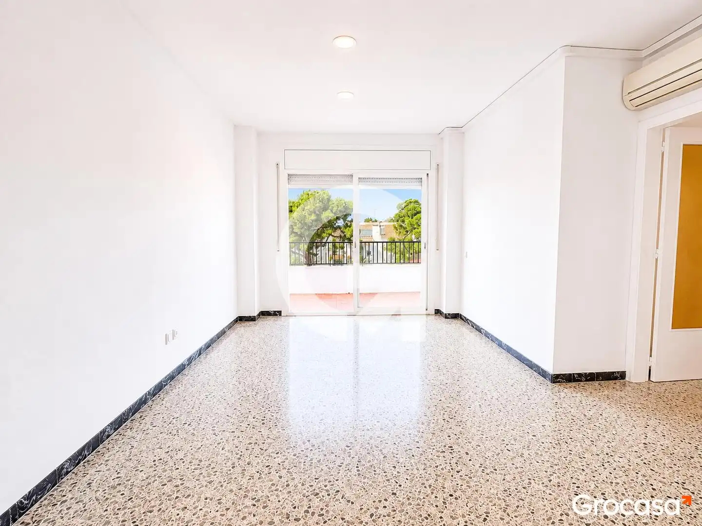 Piso en venta en Cubelles con Aire acondicionado, Calefacción y Trastero