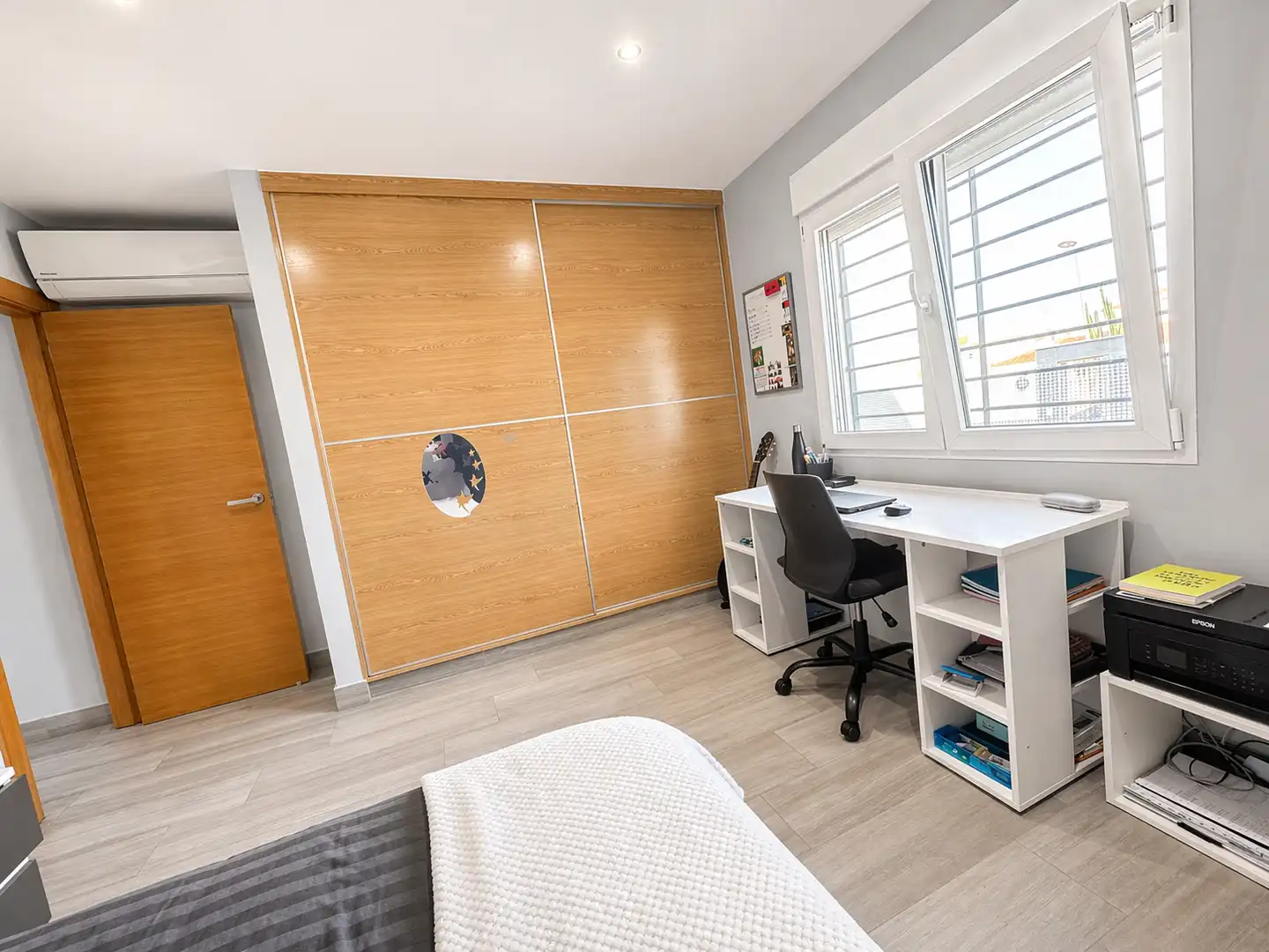 Dormitori de Casa o xalet en venda en Torrevieja amb Aire condicionat, Calefacció i Jardí privat