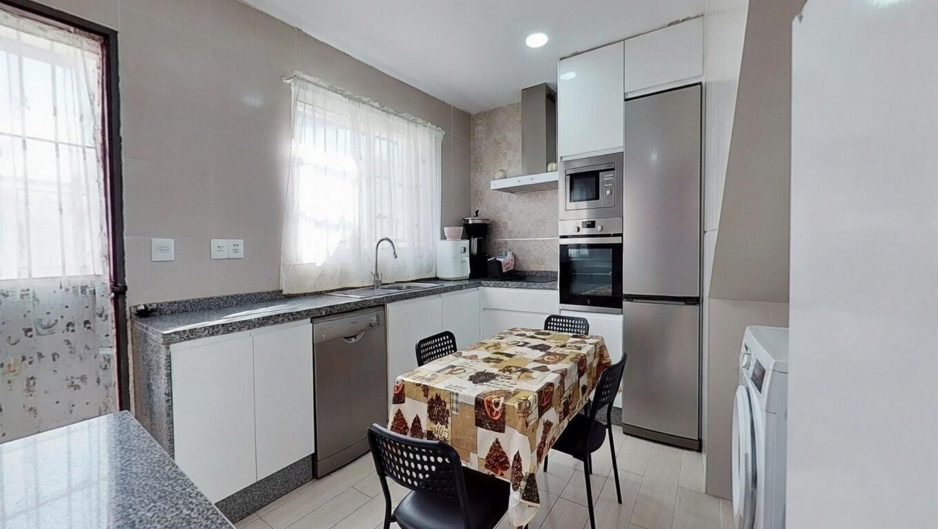 Cocina de Casa adosada en venta en El Cuervo de Sevilla