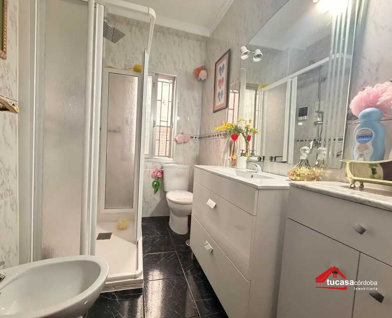 Baño de Piso en venta en Córdoba con Aire acondicionado, Trastero y Amueblado