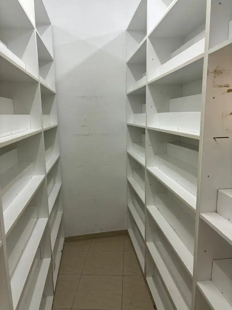 Commercial properties for rent in Carrer de Ripoll, 2, Lloreda