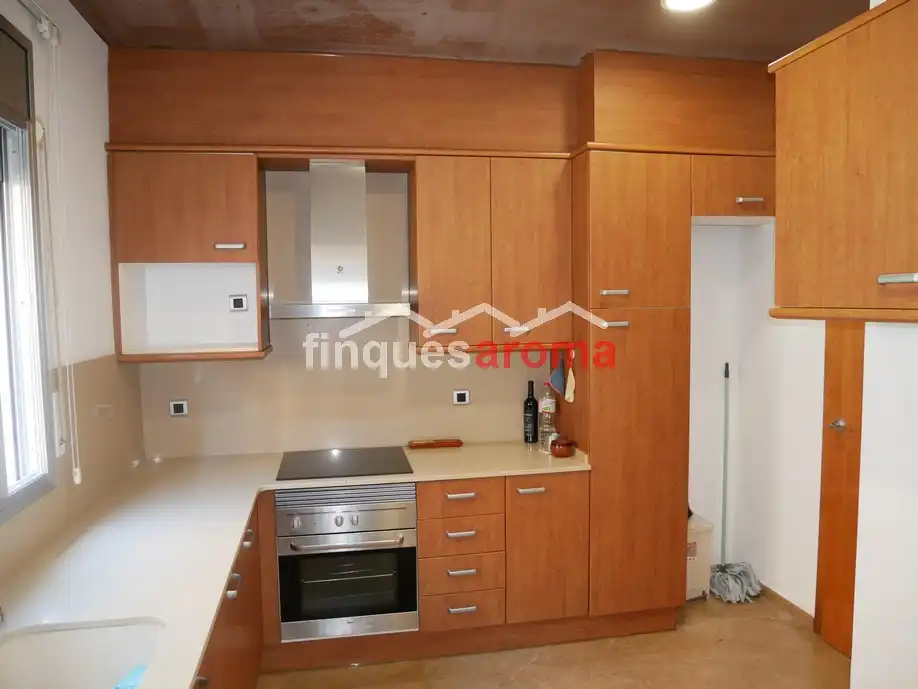 Küche von Maisonette zum Verkauf in Tarragona mit Klimaanlage, Heizung und Ofen