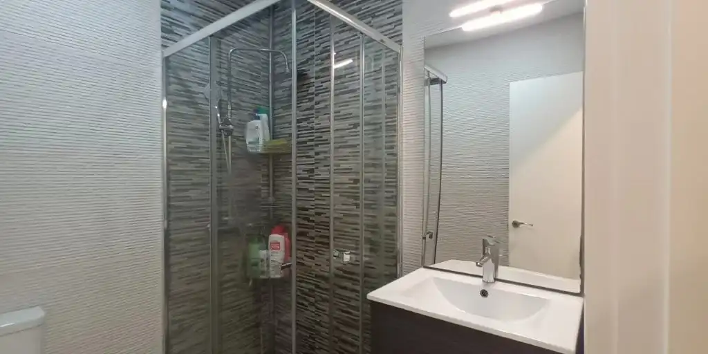 Bathroom of Duplexes for sale in Madrid  with Air Conditioner, Heating and Storage room