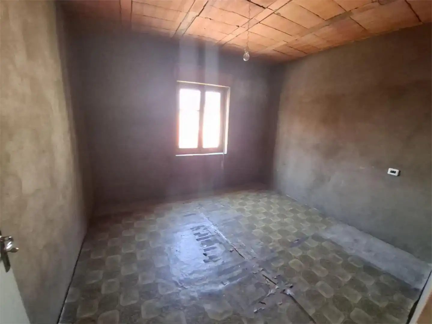 Piso en venta en Bustillo del Páramo con Parquet, Trastero y Amueblado