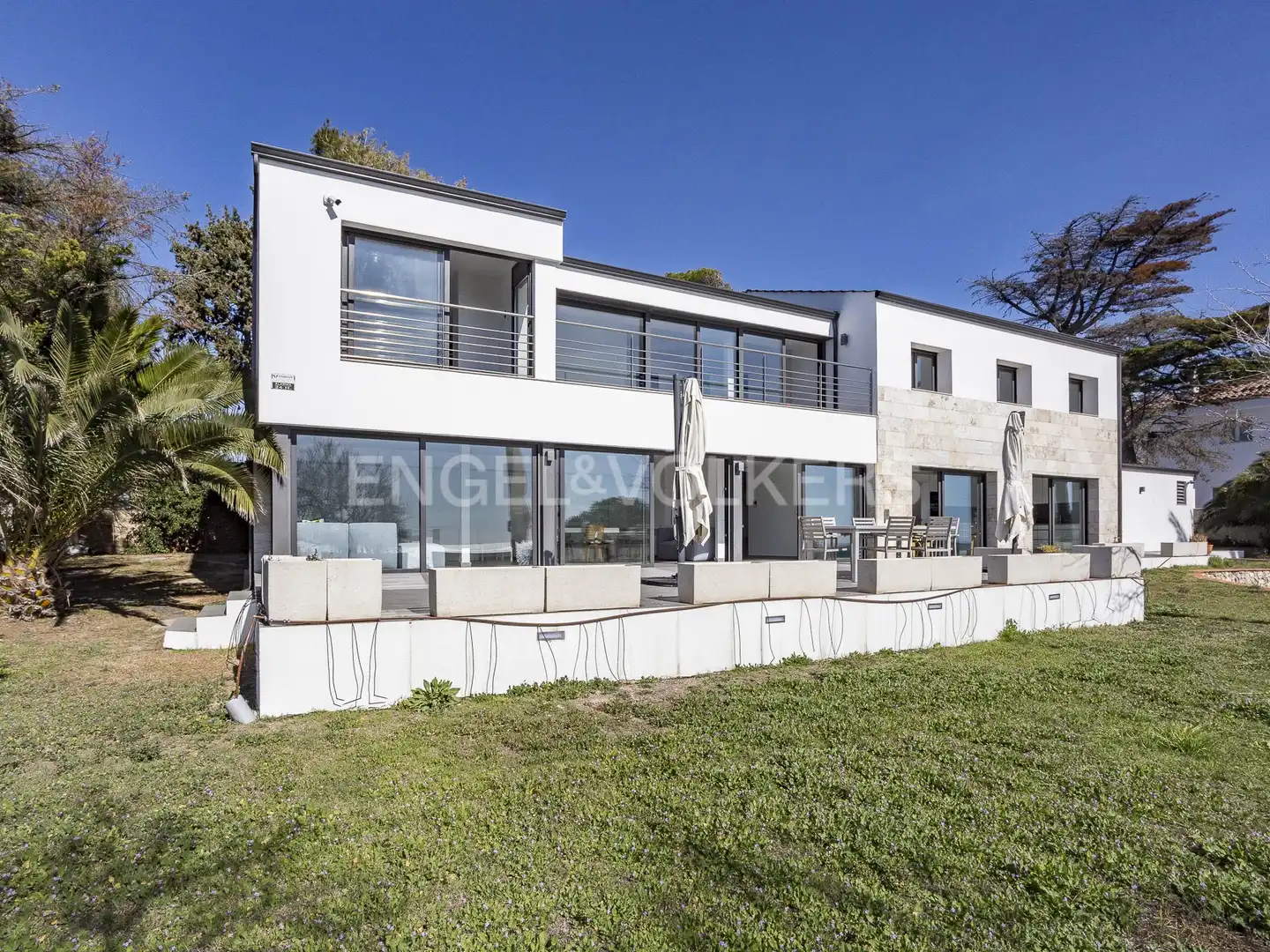 Exterior view of Houses for rent in Vilanova i la Geltrú  with Air Conditioner, Heating and Private garden