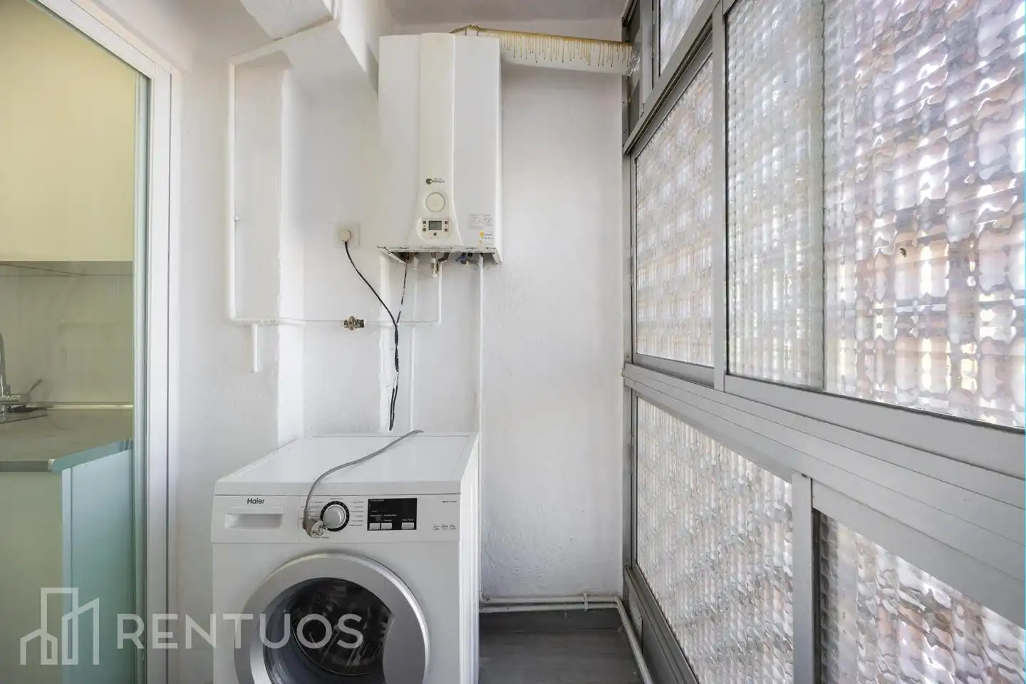 Flat for rent in Calle Parque de Cabañeros, Parque Lisboa - La Paz
