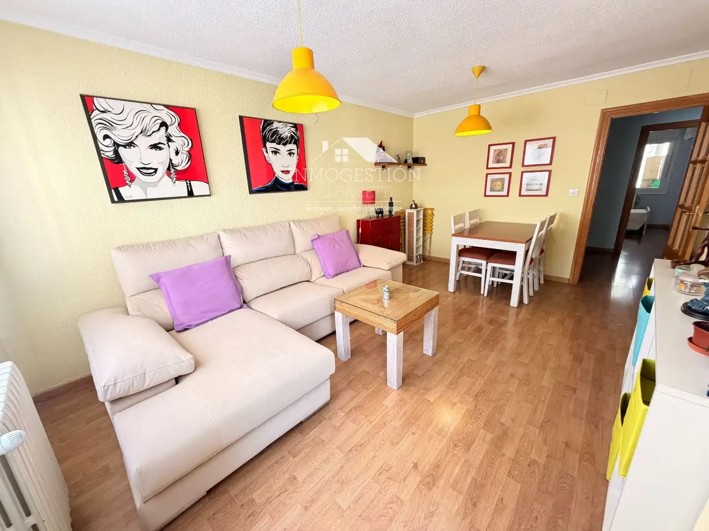 Sala d'estar de Pis en venda en Albacete amb Aire condicionat, Calefacció i Parquet