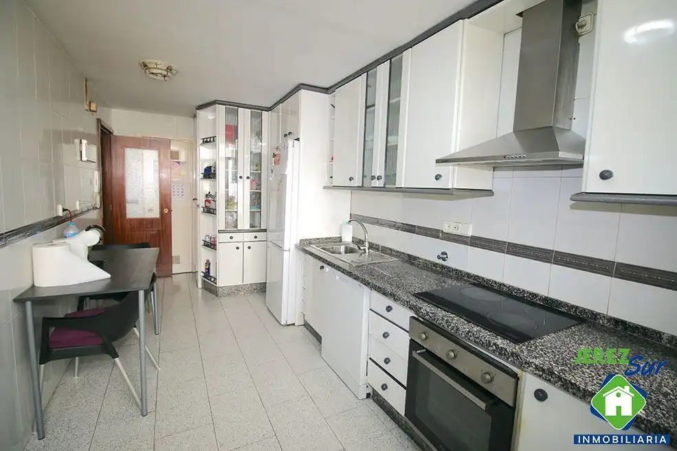Kitchen of Flat for sale in Jerez de la Frontera  with Air Conditioner, Heating and Terrace
