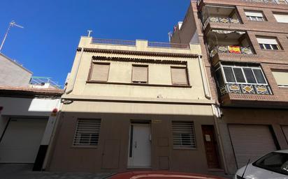Vista exterior de Pis en venda en Elda amb Terrassa i Moblat
