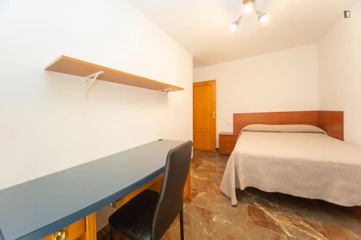 Habitación en Barrio de Zaidín