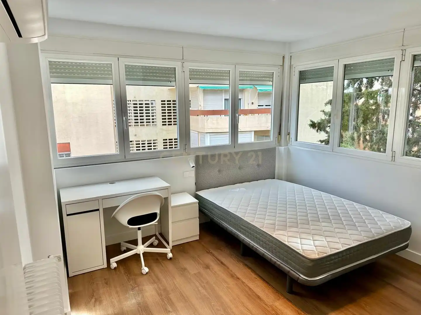 Dormitori de Apartament per a compartir en Madrid amb Aire condicionat, Forn i Rentadora