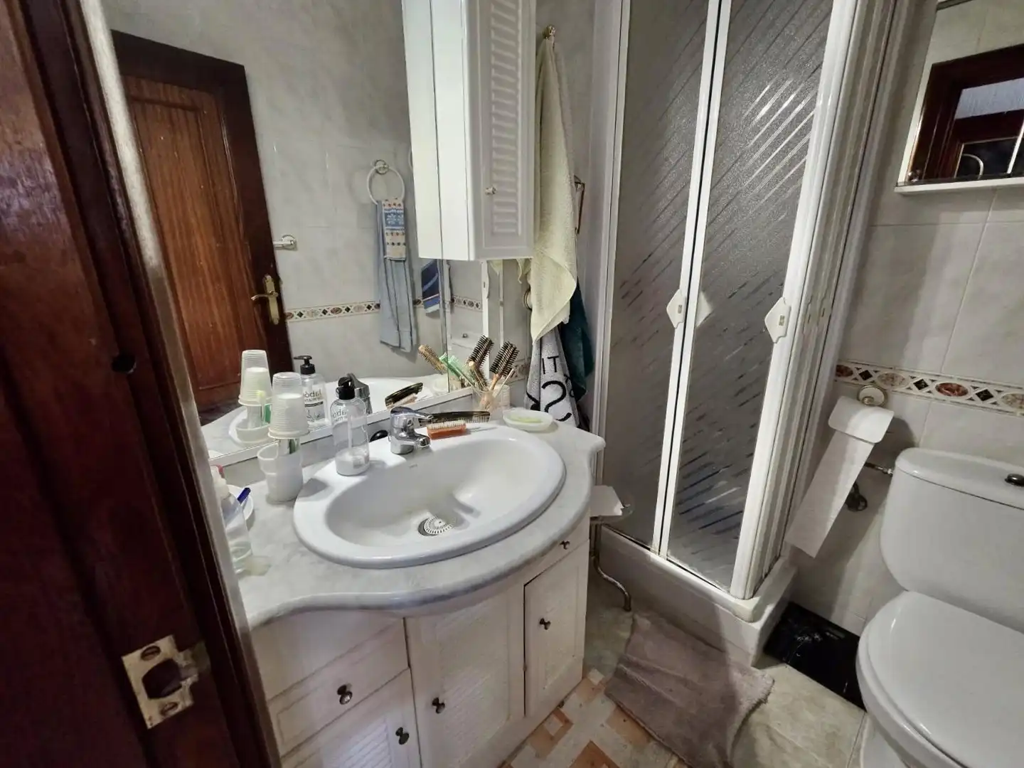 Baño de Apartamento en venta en Benidorm con Aire acondicionado, Terraza y Piscina comunitaria