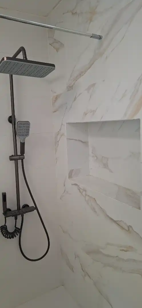 Baño de Piso en venta en Arico con Horno, Microondas y Balcón