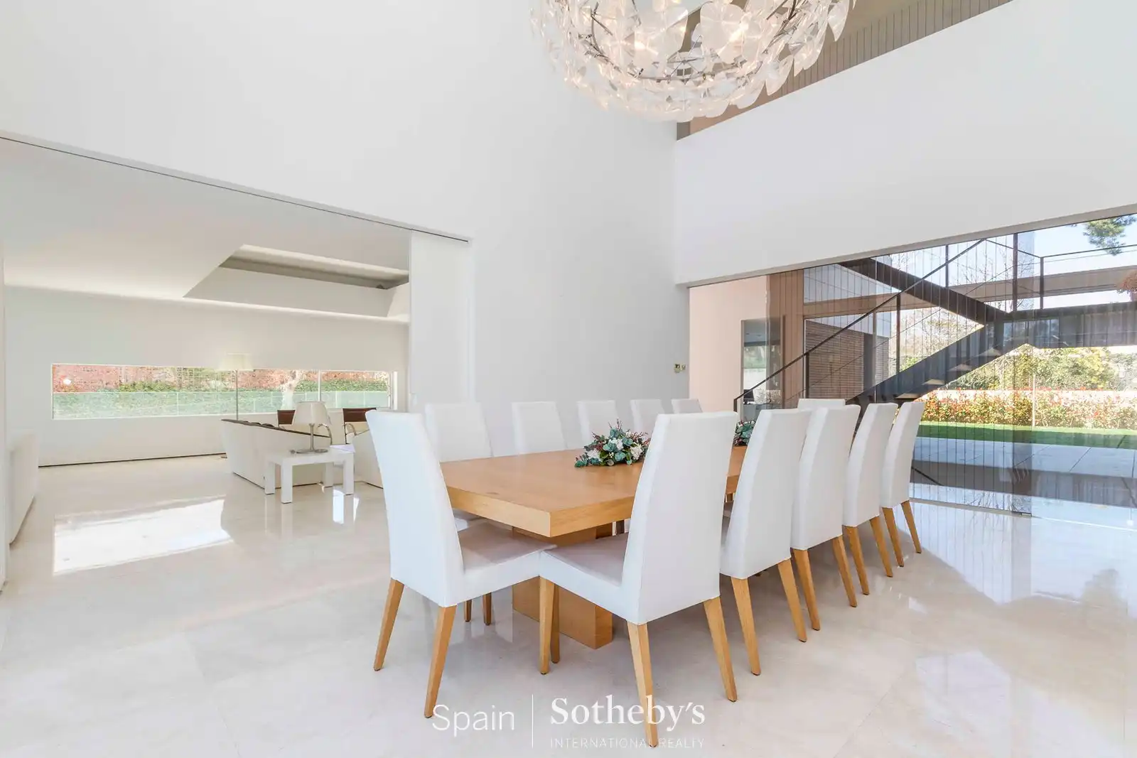 Comedor de Casa o chalet en venta en Madrid con Aire acondicionado, Calefacción y Jardín privado