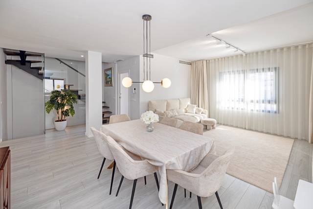 Casa-chalet en Venta en Calle Cenit en Fuente Alegre - El Chaparral - Los Morales