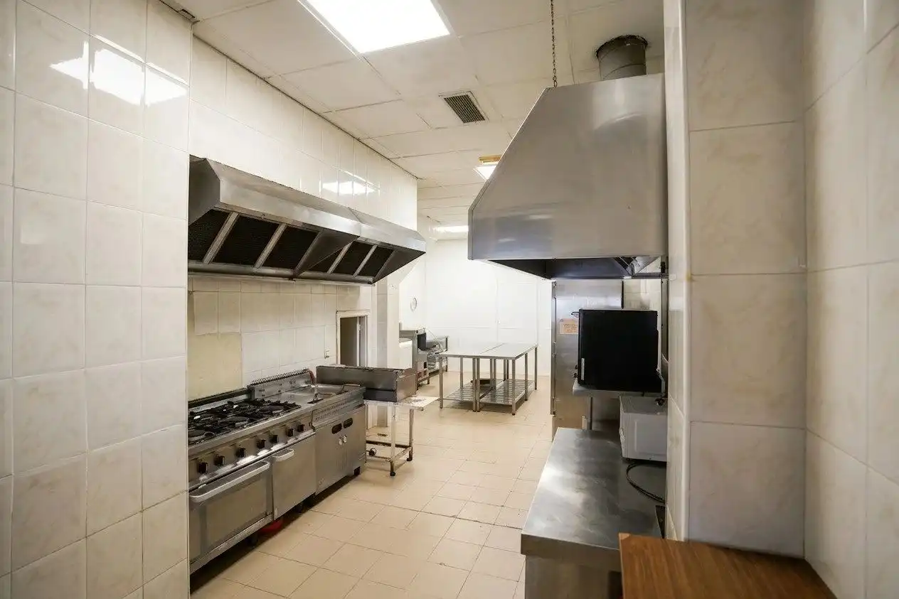 Cocina de Local en venta en Guadiana, Badajoz