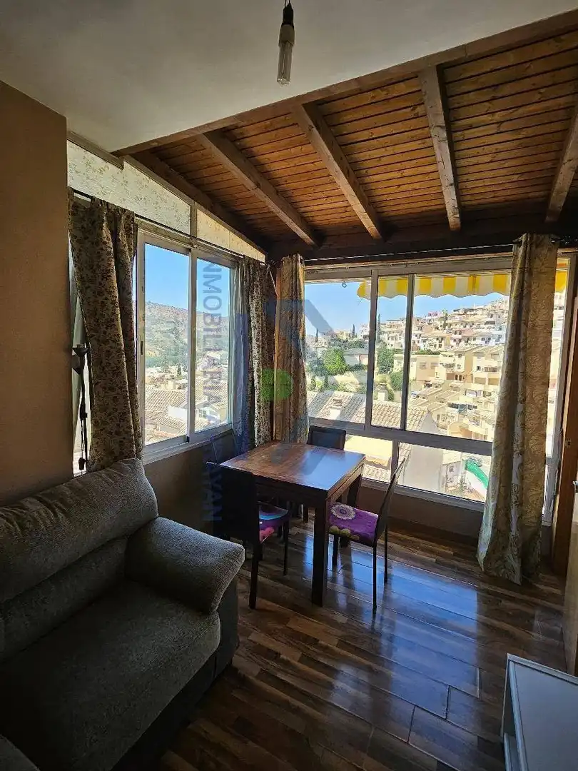 Vista exterior de Ático de alquiler en Cenes de la Vega con Aire acondicionado, Piscina y Amueblado
