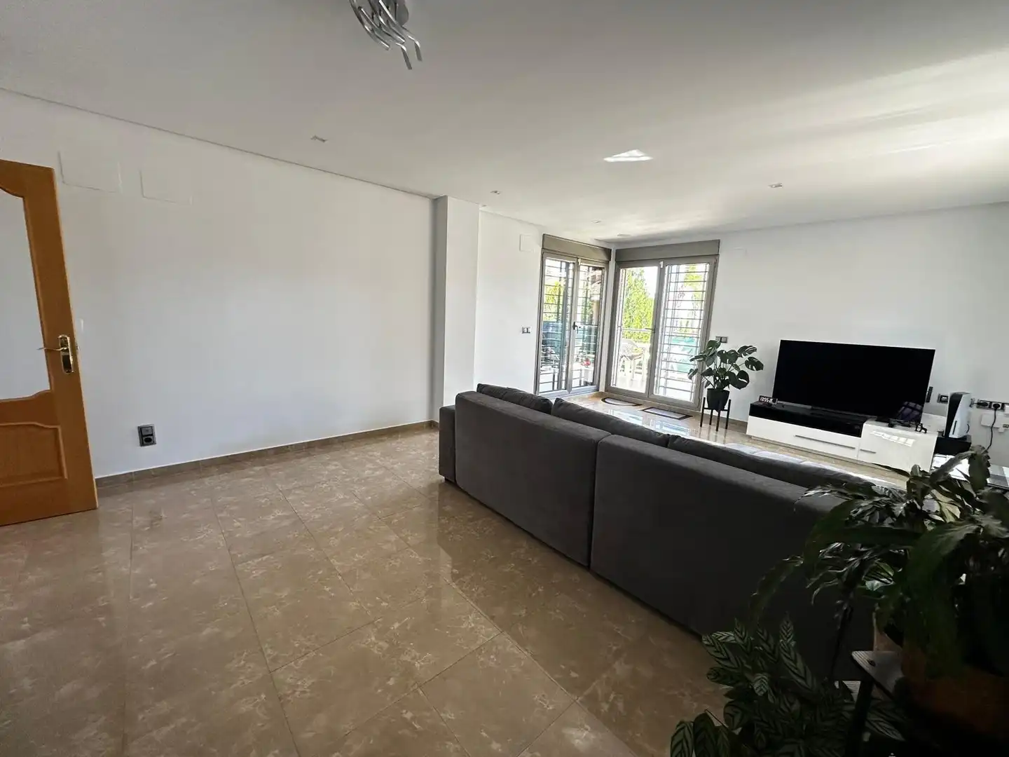 Sala d'estar de Casa o xalet en venda en Llíria amb Aire condicionat, Calefacció i Terrassa