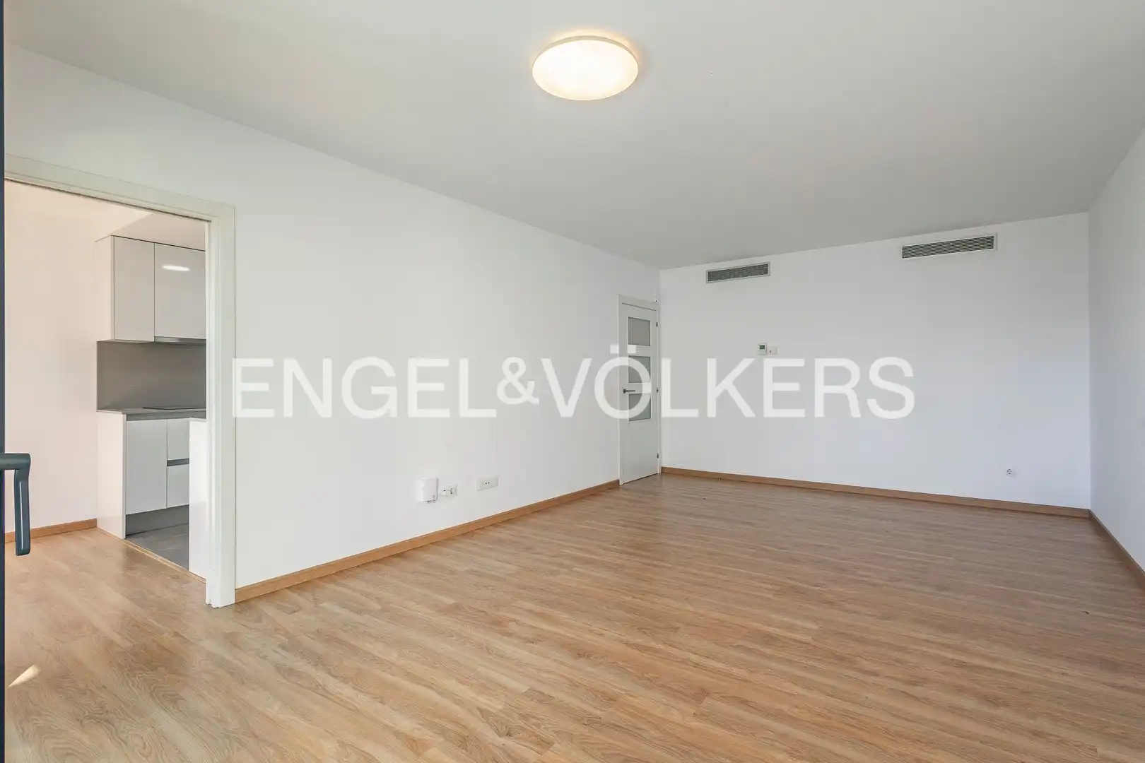Sala de estar de Piso en venta en Sant Just Desvern con Aire acondicionado, Calefacción y Jardín privado