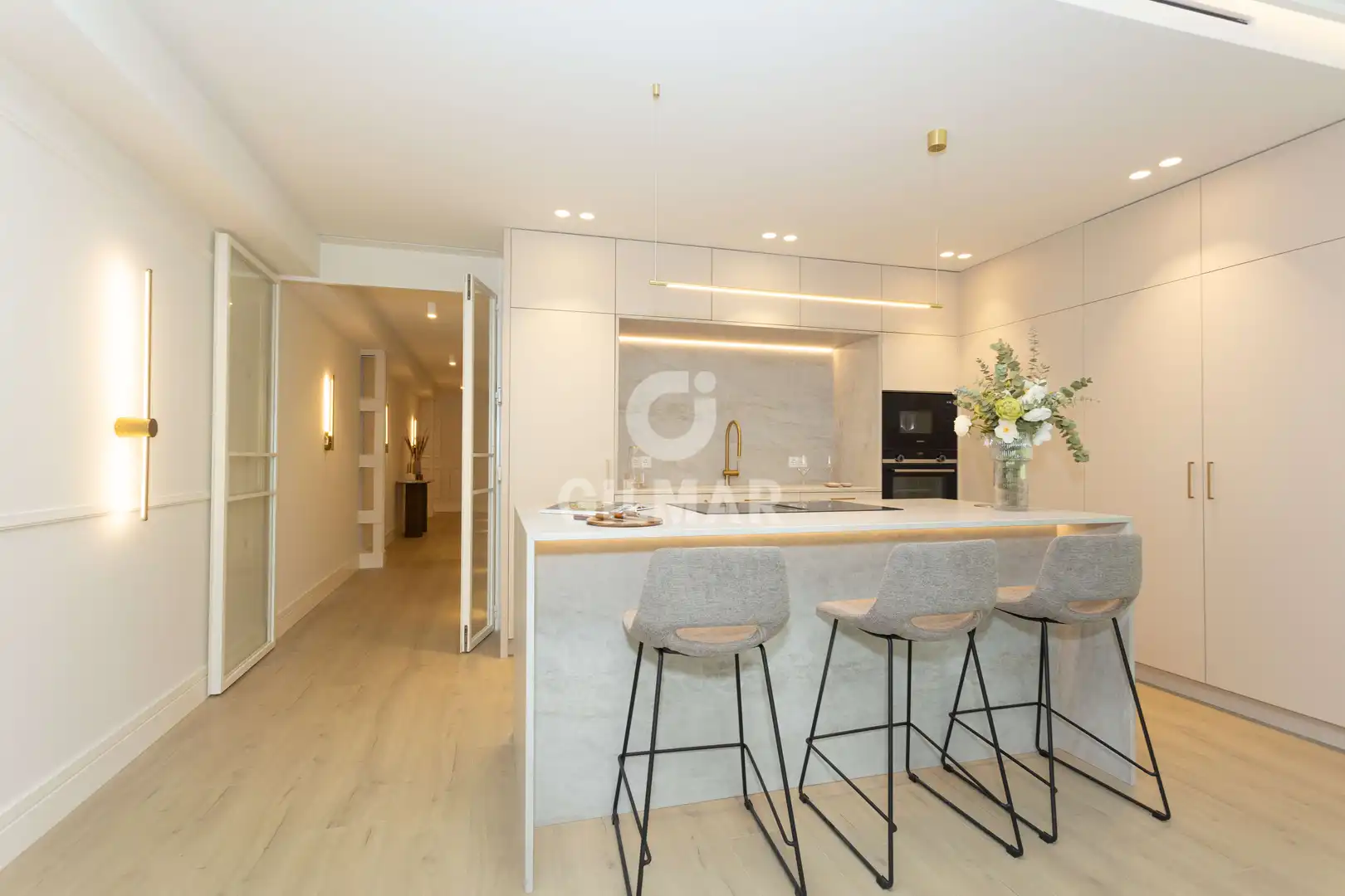 Kitchen of Flat for sale in Madrid  with Heating, Private garden and Storage room