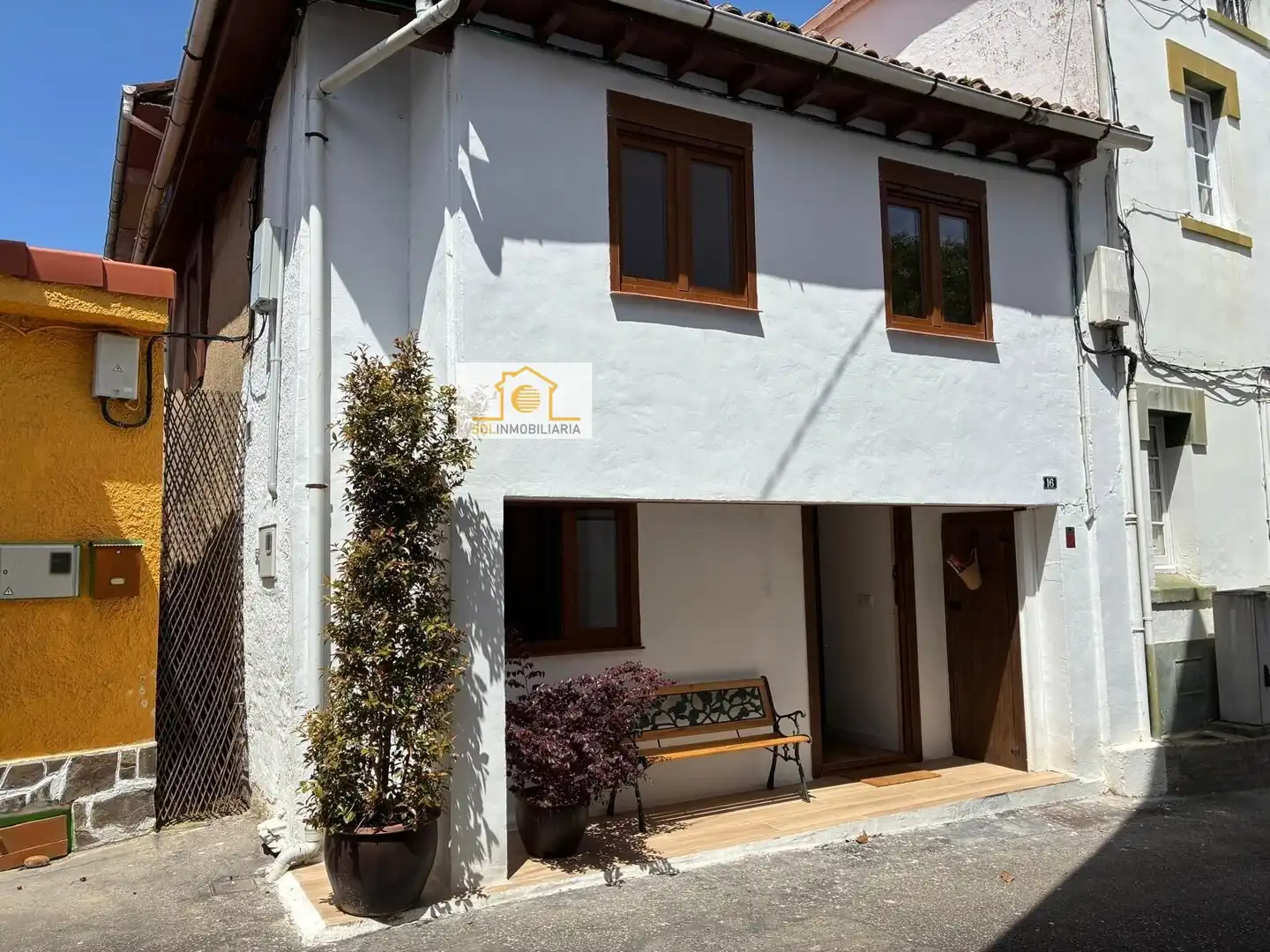 Außenansicht von Haus oder Chalet zum Verkauf in Muros de Nalón mit Heizung, Parkett und Terrasse