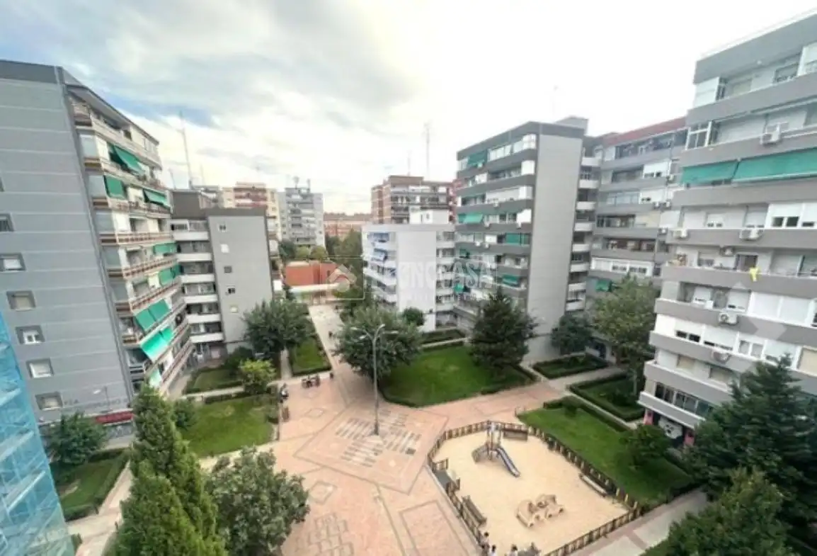 Außenansicht von Geschaftsraum zur Miete in Fuenlabrada